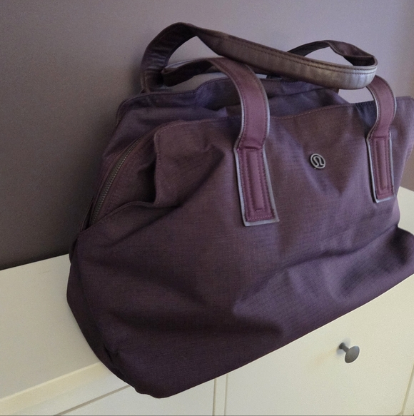 Lululemon Go Getter Large Weekend Bag - Picture 4 of 15